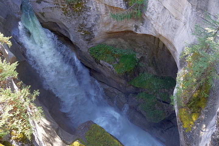 Maligne waterfall Jasper