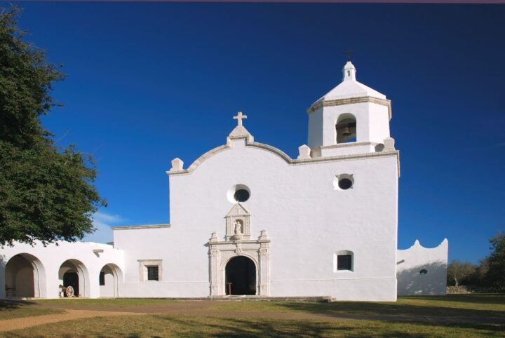 Mission Espiritu Santo in Goliad Texas, Image credit: DepositPhotos.