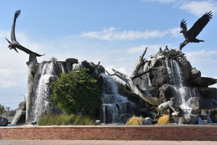Scenic view of the Eagle Rock Fountain in Idaho Falls, Idaho.